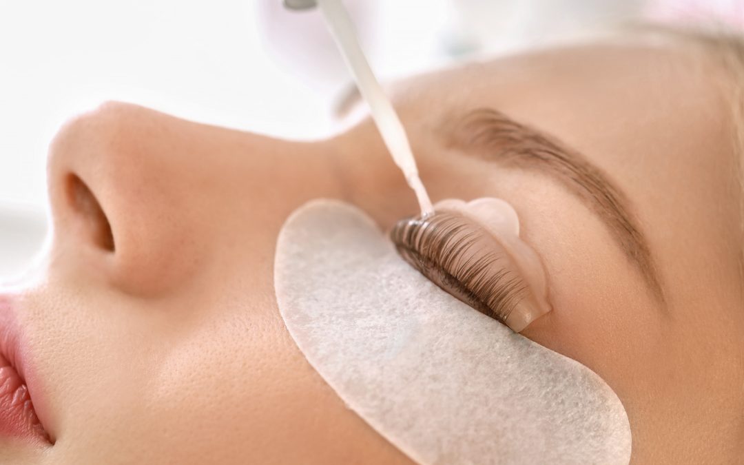 MAKE UP E HEYLASH